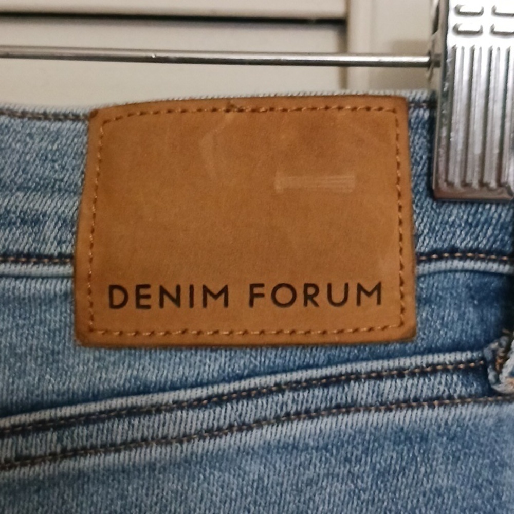 Denim Forum Nico Mid Rise Skinny Crop, Size 24 - Picture 9 of 13